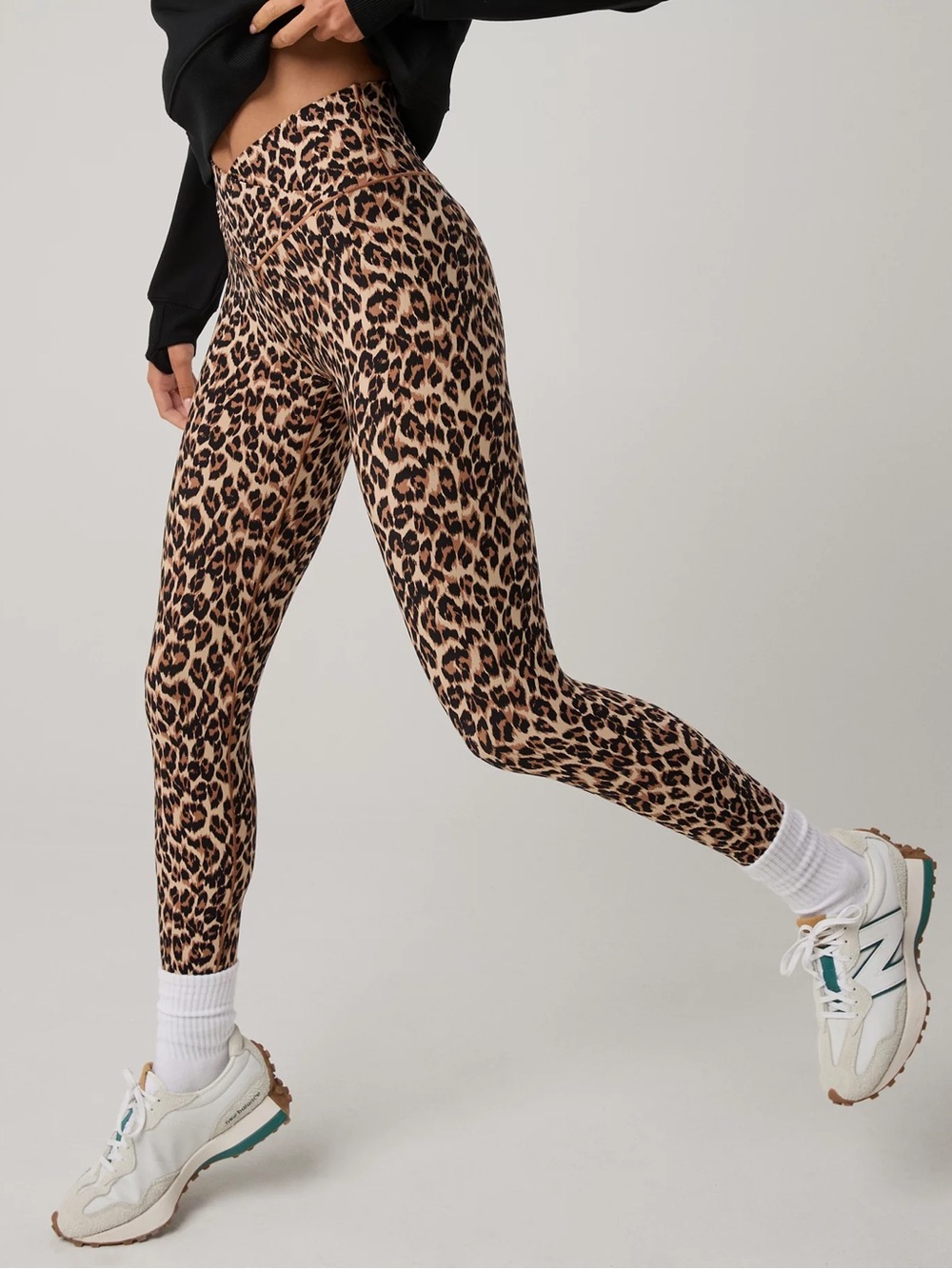 🌟NWT Offline by aerie real me high waisted crossover leggings